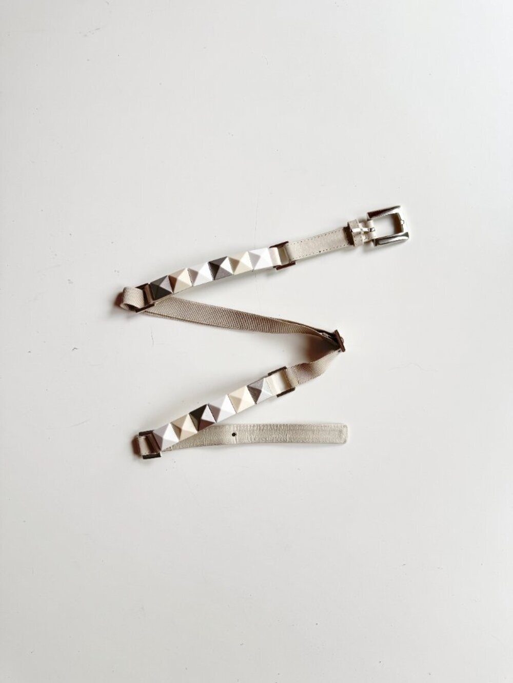 SUZI ROHER Ivory Cream Grey Pyramid Stud Leather Elastic Stretch Belt, One Size